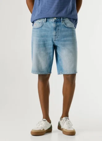 Bermuda in denim dal taglio affusolato
