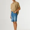 Bermuda in denim dal taglio affusolato Bermuda in denim dal taglio affusolato