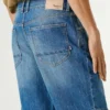Bermuda in denim dal taglio affusolato Bermuda in denim dal taglio affusolato