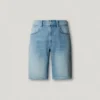 Bermuda in denim dal taglio affusolato Bermuda in denim dal taglio affusolato