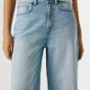 Bermuda in denim dalla vestibilità comoda Bermuda in denim dalla vestibilità comoda