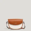 Borsa a tracolla con patta Borsa a tracolla con patta