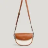 Borsa a tracolla con patta Borsa a tracolla con patta