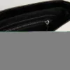 Borsa a tracolla con patta Borsa a tracolla con patta