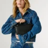 Borsa a tracolla effetto pelle con patta Borsa a tracolla effetto pelle con patta
