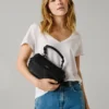 Borsa a tracolla effetto pelle con patta Borsa a tracolla effetto pelle con patta