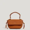 Borsa a tracolla effetto pelle con patta Borsa a tracolla effetto pelle con patta