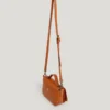 Borsa a tracolla effetto pelle con patta Borsa a tracolla effetto pelle con patta