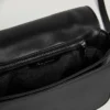 Borsa a tracolla effetto pelle con patta Borsa a tracolla effetto pelle con patta