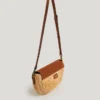Borsa a tracolla in juta con patta Borsa a tracolla in juta con patta