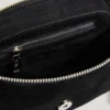 Borsa in pelle scamosciata con patta Borsa in pelle scamosciata con patta