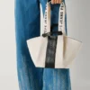 Borsa shopper con logo in rilievo Borsa shopper con logo in rilievo