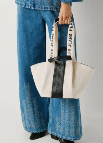 Borsa shopper con logo in rilievo