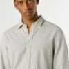 Camicia dalla vestibilità regolare con stampa geometrica Camicia dalla vestibilità regolare con stampa geometrica