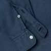 Camicia dalla vestibilità regolare tinta in capo Camicia dalla vestibilità regolare tinta in capo