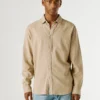 Camicia dalla vestibilità regolare tinta in capo Camicia dalla vestibilità regolare tinta in capo