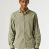 Camicia dalla vestibilità regolare tinta in capo Camicia dalla vestibilità regolare tinta in capo