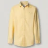 Camicia dalla vestibilità regolare tinta in capo Camicia dalla vestibilità regolare tinta in capo
