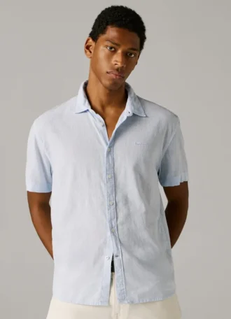 Camicia tinta in capo