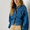 Giacca in denim dalla vestibilità regolare Giacca in denim dalla vestibilità regolare