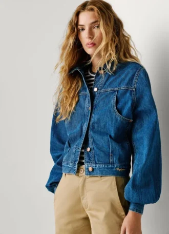 Giacca in denim dalla vestibilità regolare Giacca in denim dalla vestibilità regolare