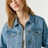 Giacca in denim dalla vestibilità regolare Giacca in denim dalla vestibilità regolare