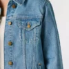 Giacca in denim dalla vestibilità regolare Giacca in denim dalla vestibilità regolare