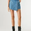Gonna-pantaloncino in denim dalla vestibilità regolare Gonna-pantaloncino in denim dalla vestibilità regolare