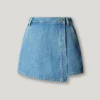 Gonna-pantaloncino in denim dalla vestibilità regolare Gonna-pantaloncino in denim dalla vestibilità regolare