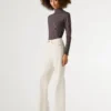 Jeans a vita alta e gamba svasata – Willa Jeans a vita alta e gamba svasata – Willa