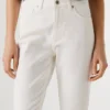 Jeans a vita alta e vestibilità affusolata – Viola Jeans a vita alta e vestibilità affusolata – Viola