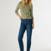 Jeans a vita alta e vestibilità affusolata – Viola Jeans a vita alta e vestibilità affusolata – Viola