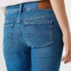 Jeans a vita bassa e gamba svasata – Pimlico