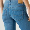 Jeans a vita bassa e vestibilità dritta – Venus