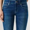 Jeans a vita bassa e vestibilità slim – Iconic Brooke