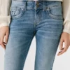 Jeans a vita bassa e vestibilità slim – Venus