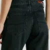 Jeans a vita media e gamba larga – Lina Jeans a vita media e gamba larga – Lina