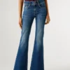 Jeans a vita media e gamba svasata – Venus Jeans a vita media e gamba svasata – Venus