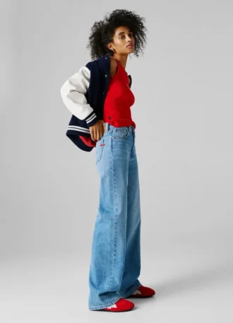 Jeans a vita media e vestibilità ampia
