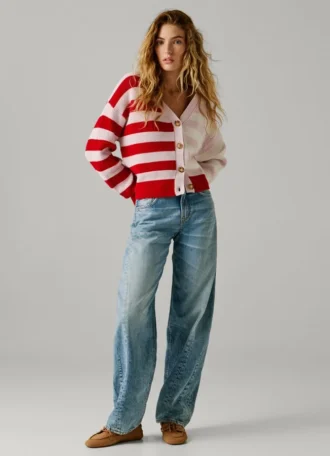 Jeans a vita media e vestibilità ampia