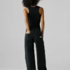 Jeans a vita media e vestibilità ampia