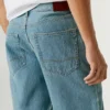 Jeans a vita media e vestibilità ampia – Helix Jeans a vita media e vestibilità ampia – Helix