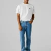 Jeans a vita media e vestibilità dritta Jeans a vita media e vestibilità dritta