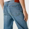 Jeans a vita media e vestibilità dritta – Byron