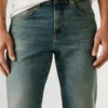 Jeans a vita media e vestibilità dritta – Cash
