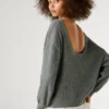 Maglione a costine con scollo a barchetta Maglione a costine con scollo a barchetta