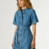 Miniabito in denim dalla vestibilità regolare Miniabito in denim dalla vestibilità regolare