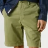 Pantaloncini chino dalla vestibilità regolare Pantaloncini chino dalla vestibilità regolare