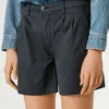 Pantaloncini chino dalla vestibilità regolare Pantaloncini chino dalla vestibilità regolare