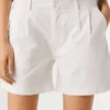 Pantaloncini chino dalla vestibilità regolare Pantaloncini chino dalla vestibilità regolare